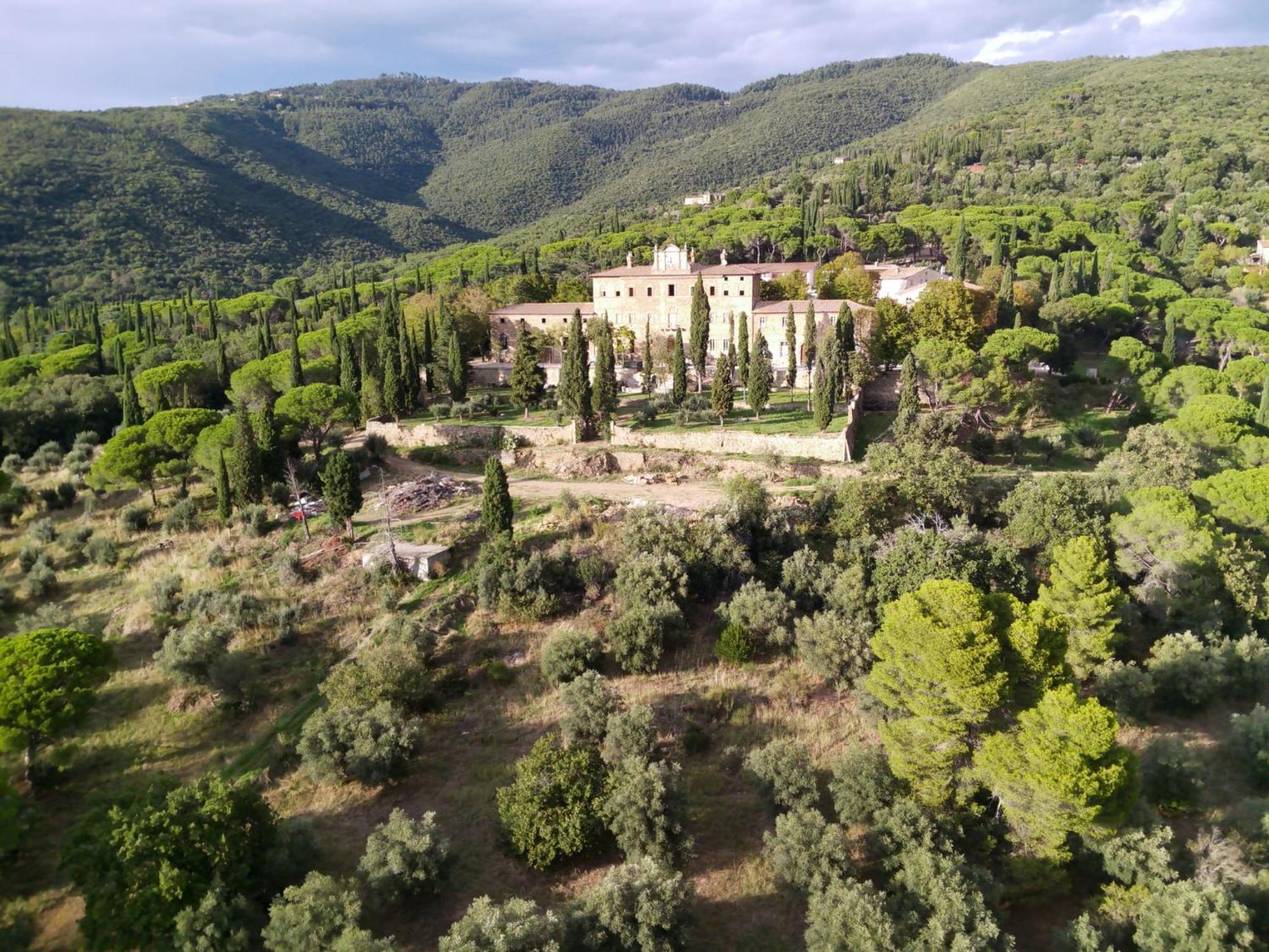 Tra lago e collina Passignano sul Trasimeno Esterno foto