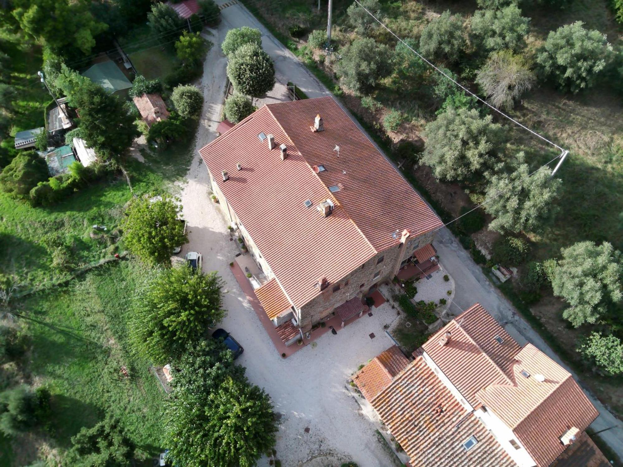 Tra lago e collina Passignano sul Trasimeno Esterno foto