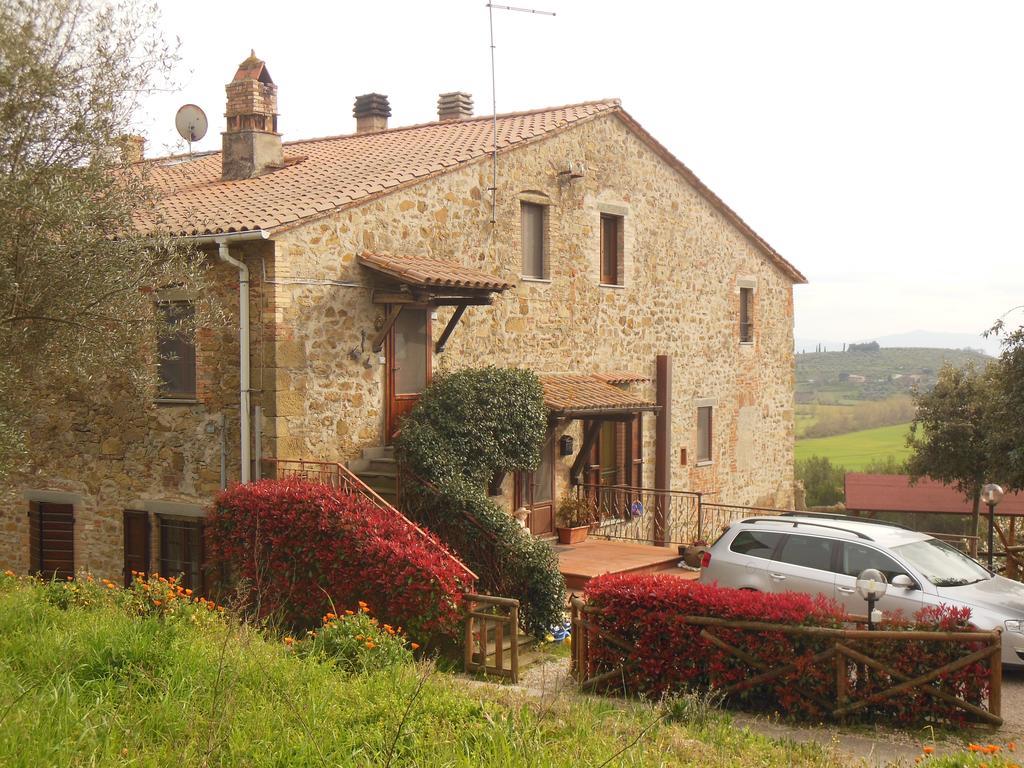 Tra lago e collina Passignano sul Trasimeno Esterno foto